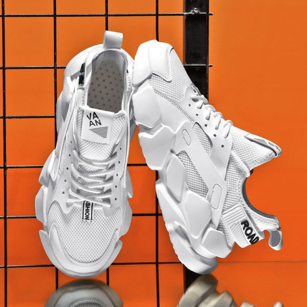 lowtop-white-sneaker